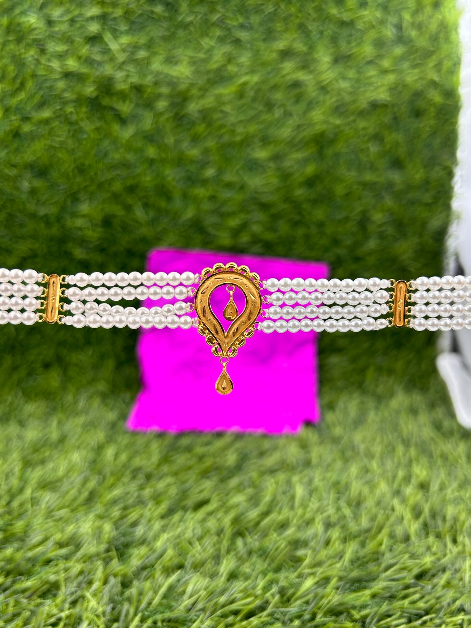 LIGHT WEIGHT GOLD MOTI CHOKER